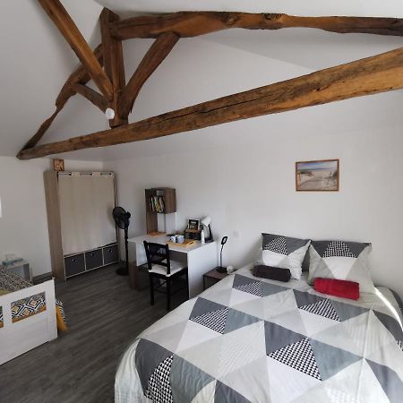 Chambre Privative Dans Ferme Renovee A 7Mn De Perigueux Bed and Breakfast Champcevinel Esterno foto